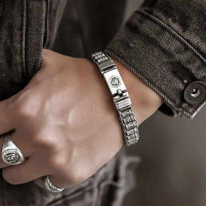 Brazalete de acero inoxidable grabado para hombres 